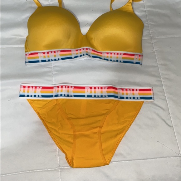 PINK Victoria's Secret Other - Wireless Victoria secret pink bra and panties set